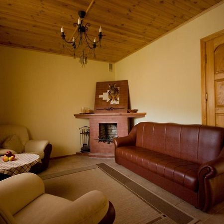 Hotel Na Velykim Jaremče Esterno foto
