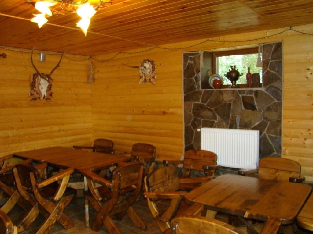 Hotel Na Velykim Jaremče Esterno foto