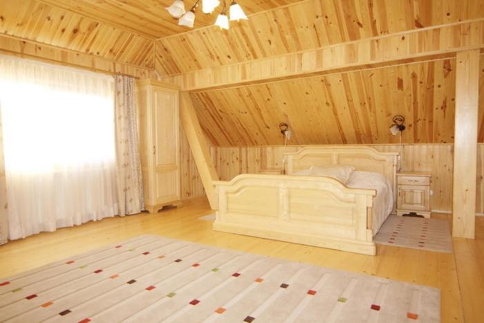 Hotel Na Velykim Jaremče Esterno foto