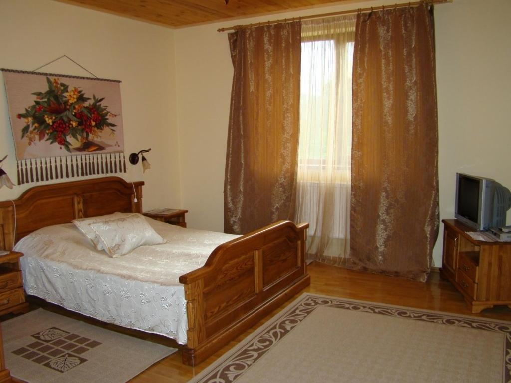 Hotel Na Velykim Jaremče Esterno foto