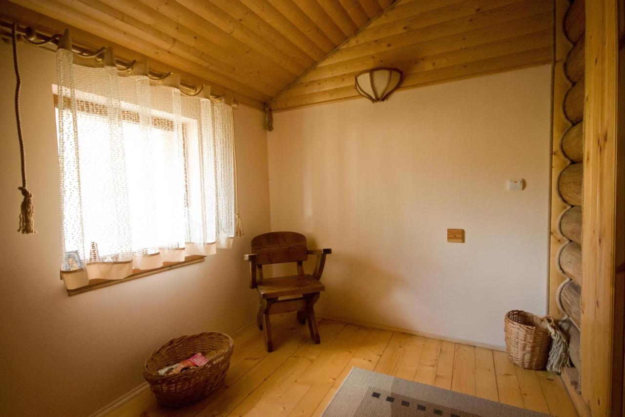 Hotel Na Velykim Jaremče Esterno foto